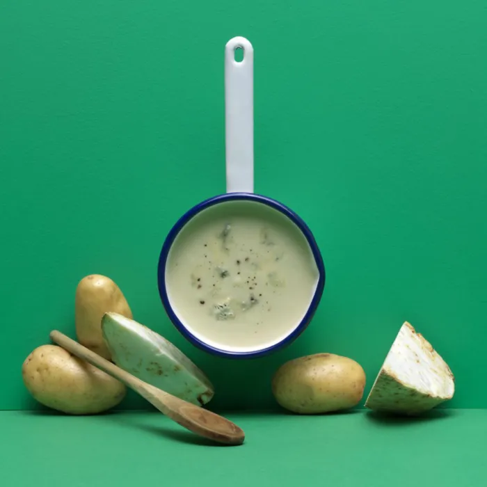 Crema de apio con queso azul