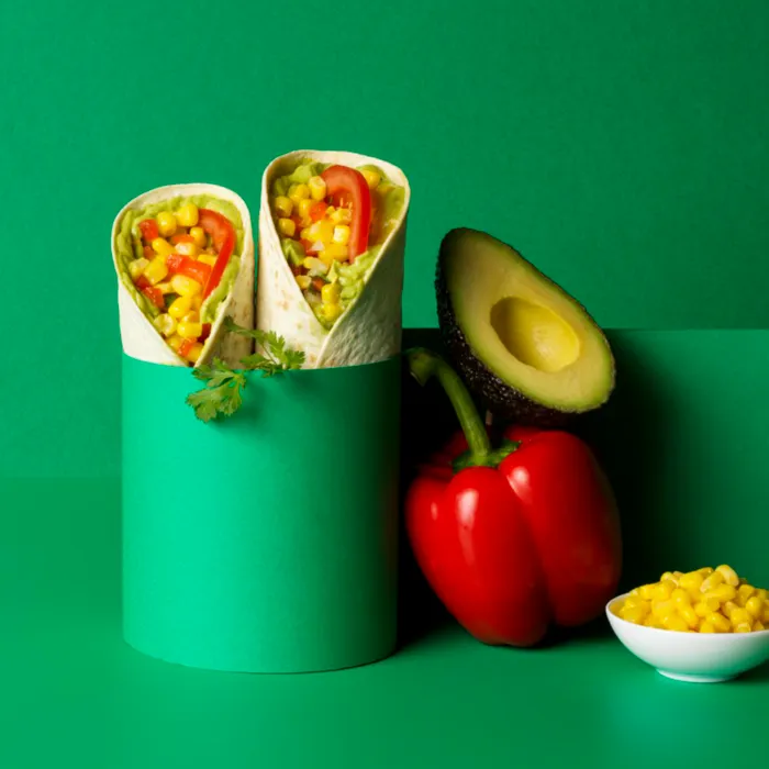 Wrap de abacate, tomate e milho