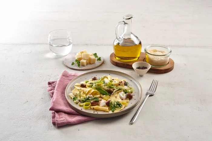 Maltagliati con scarola ripassata, porro, olive e caciocavallo