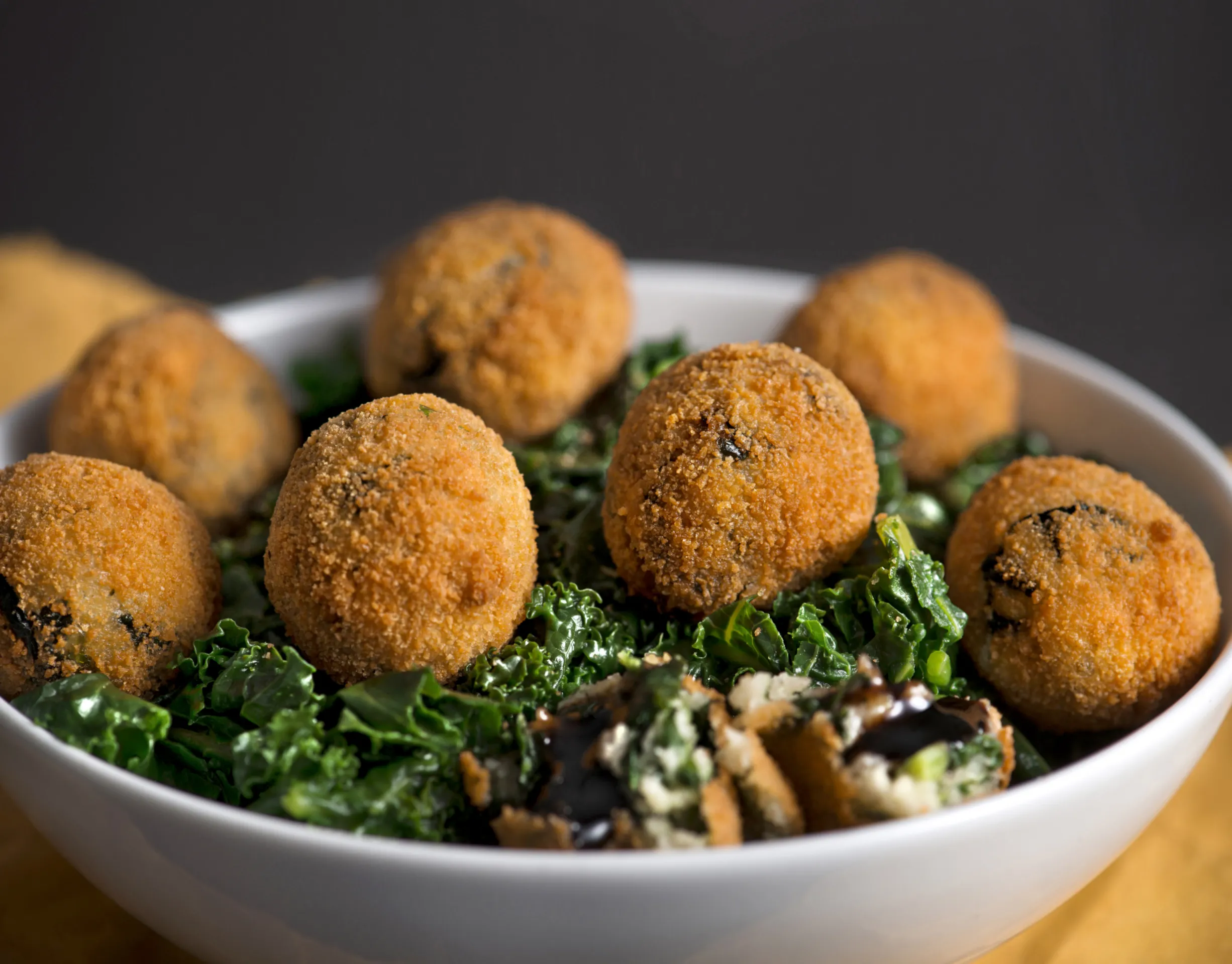 Polpette di cavolo nero riccio Kale e aceto balsamico