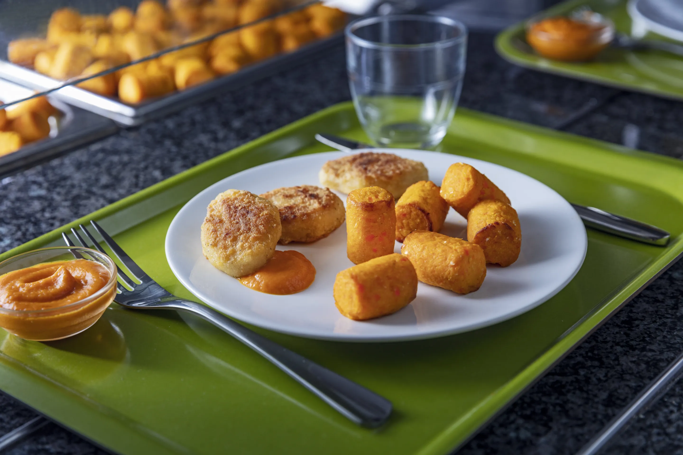 Recette Manger Mains : Bouchées de carottes, nuggets de poulet et son ketchup