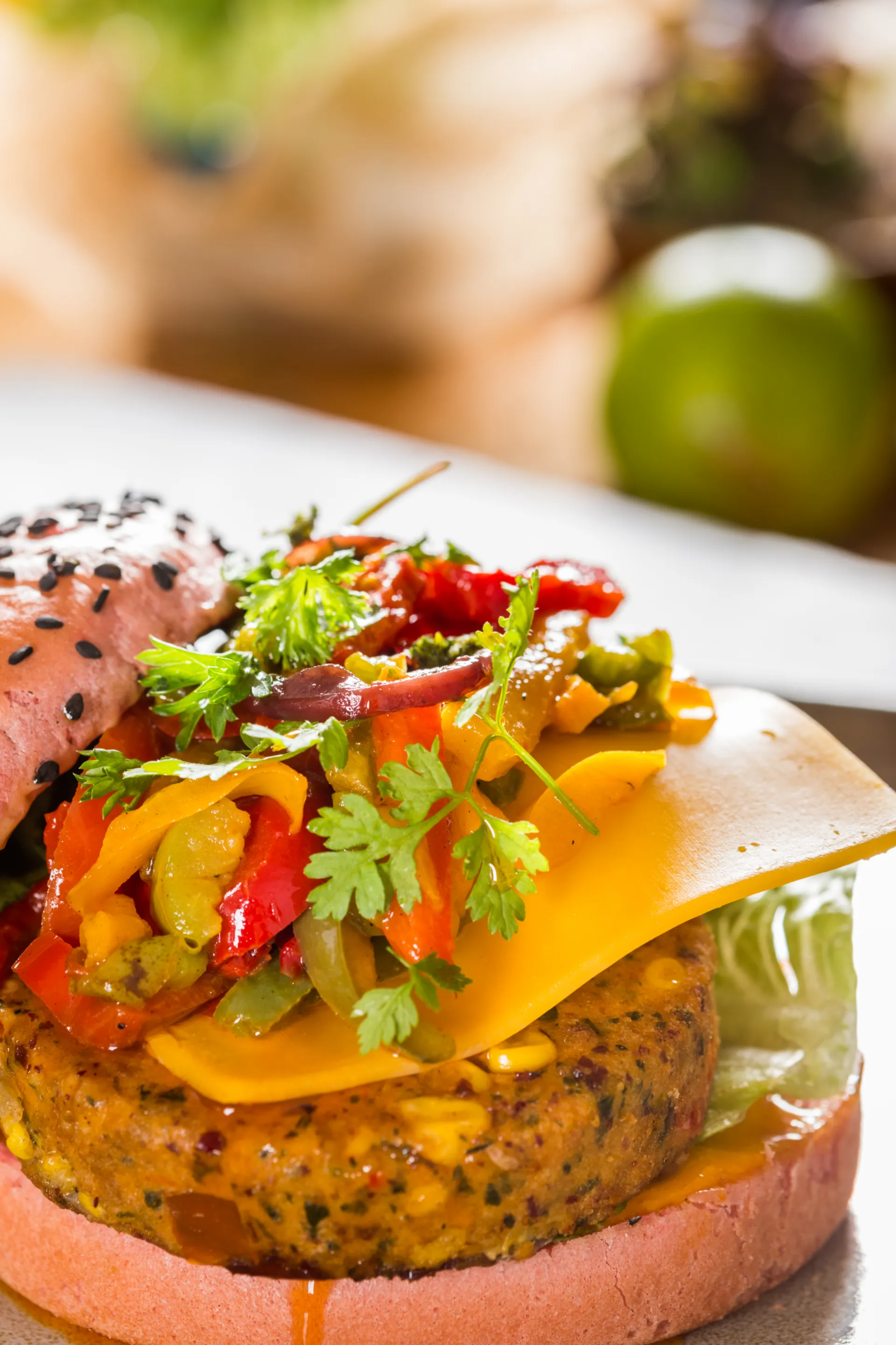 Vegeburger Texas z papryką podsmażaną i sosem barbecue