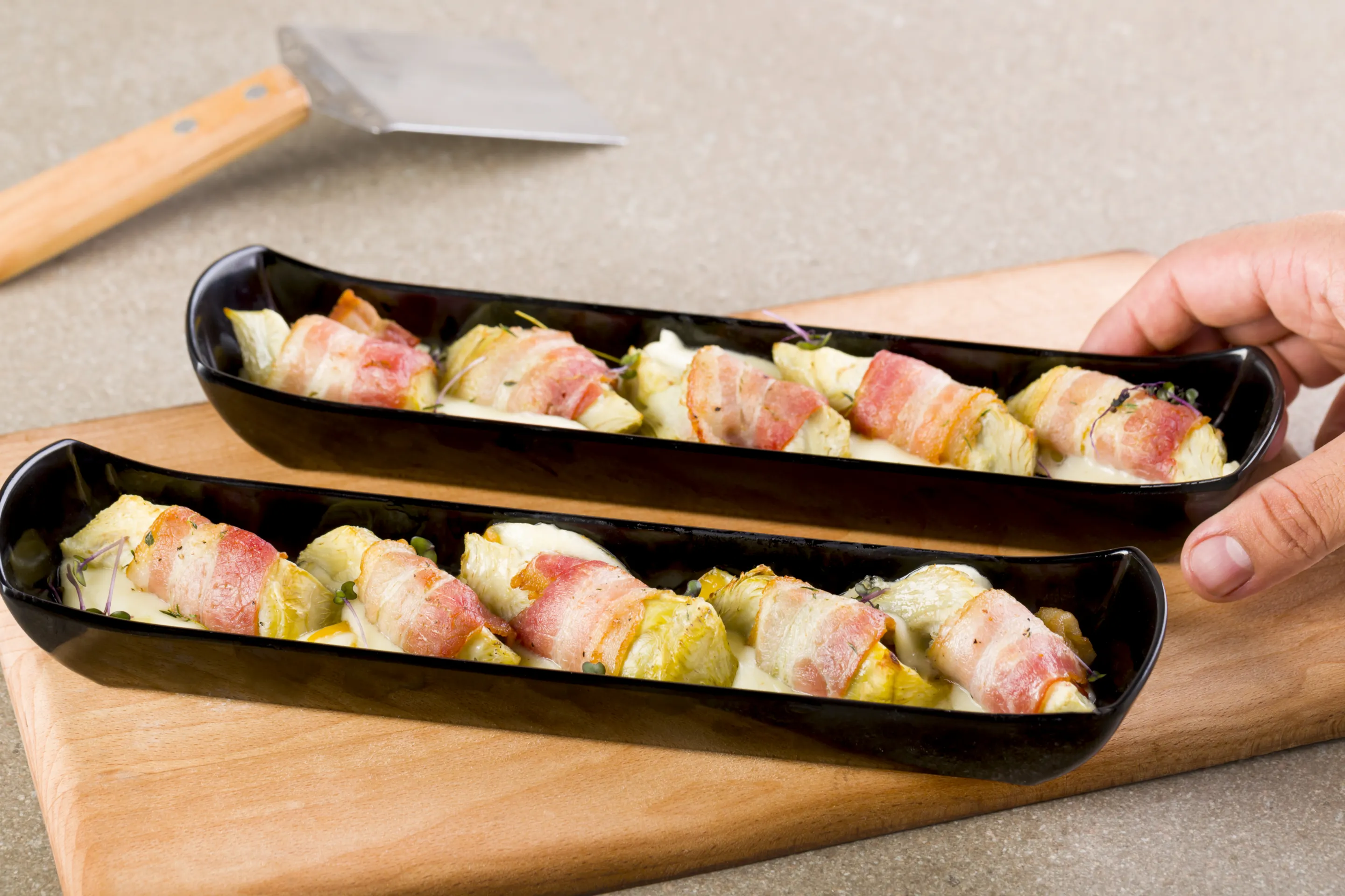 Involtini di carciofi con pancetta e scamorza affumicata