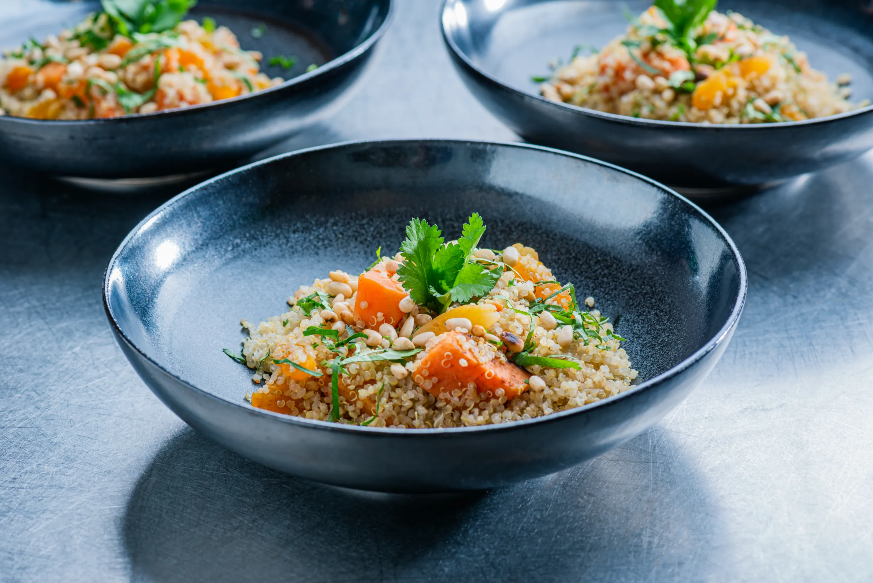 Indian-spiced quinoa met abrikoos