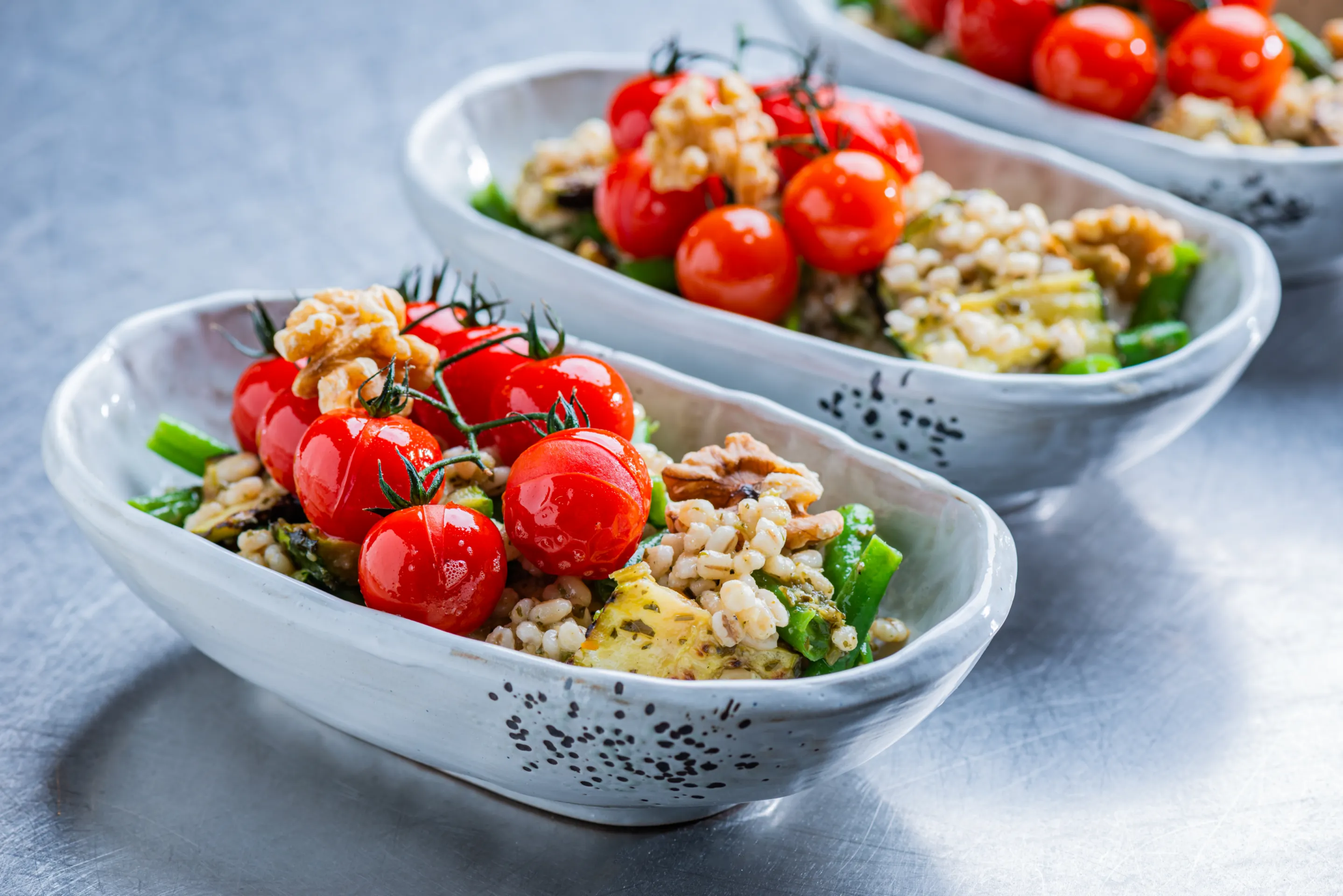 Parelgerst met gegrilde aubergine en haricots