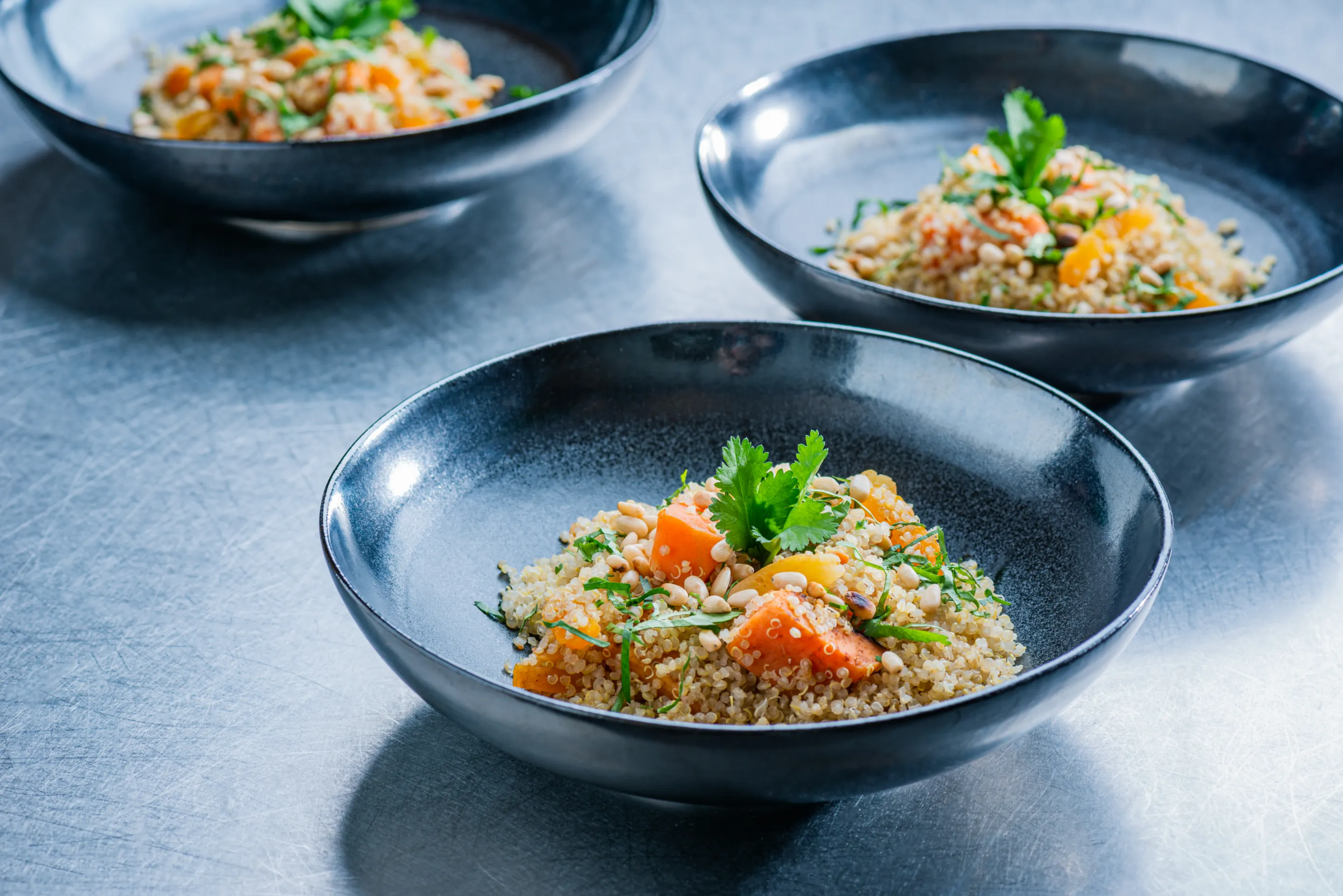 Indian-spiced quinoa met abrikoos