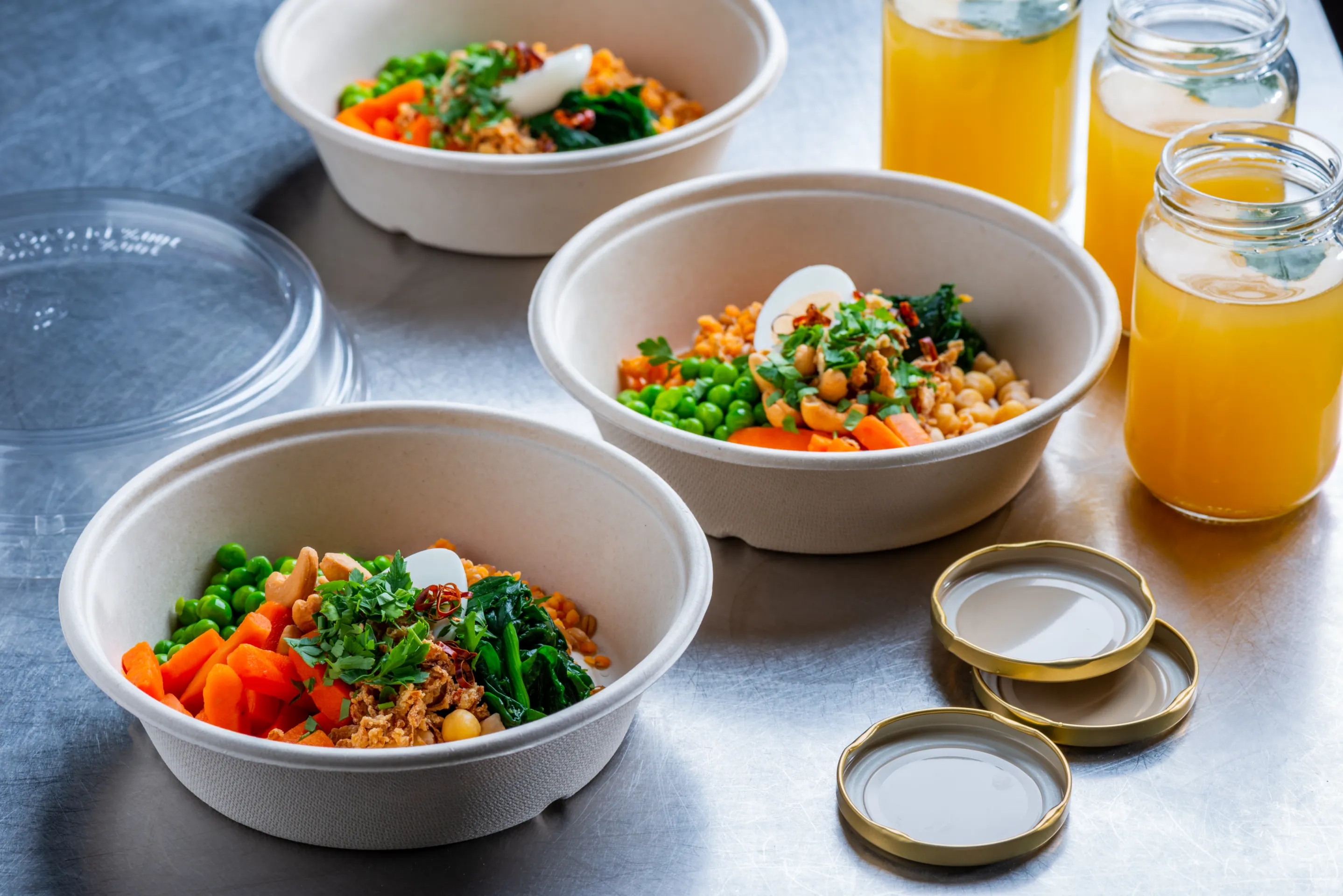 Take away: Noodle bowl met spelt koraallinzen, spinazie en kikkererwten