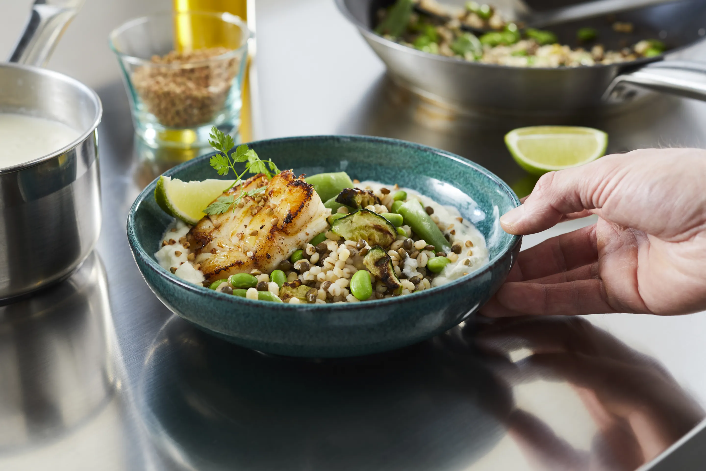 Orge perlé et dos de cabillaud à la crème de choux-fleurs