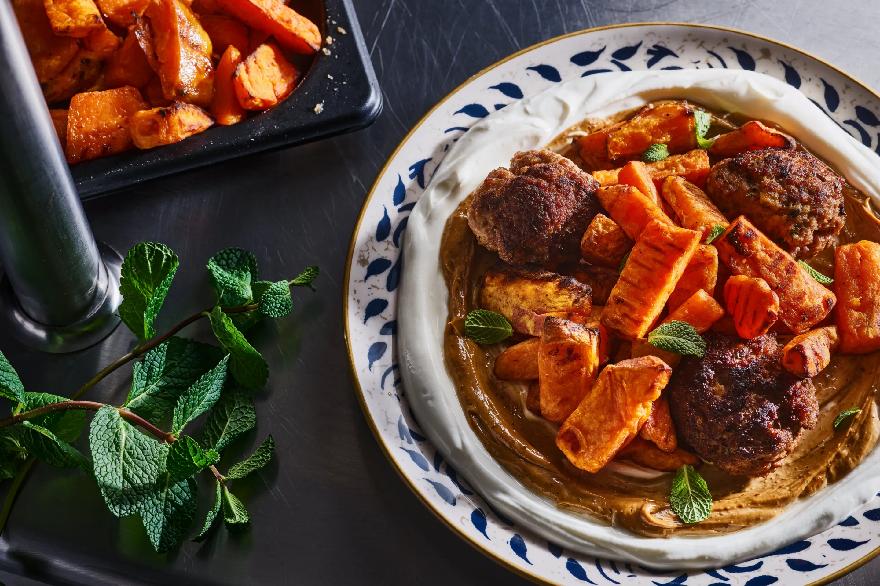 Patates douces rôties et agneau à l'orientale