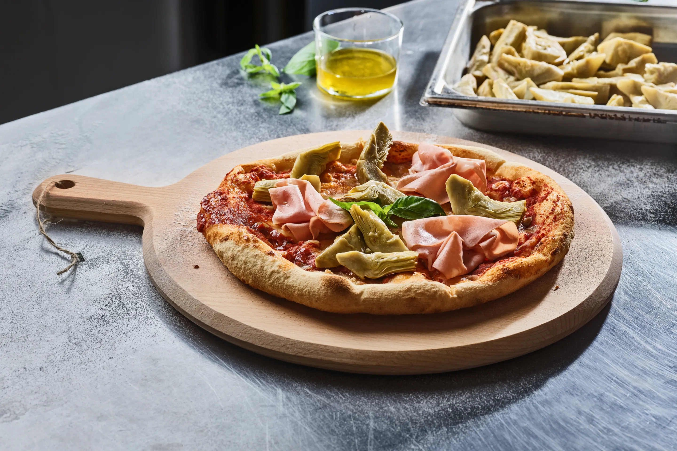 Pizza façon Capricciosa aux artichauts