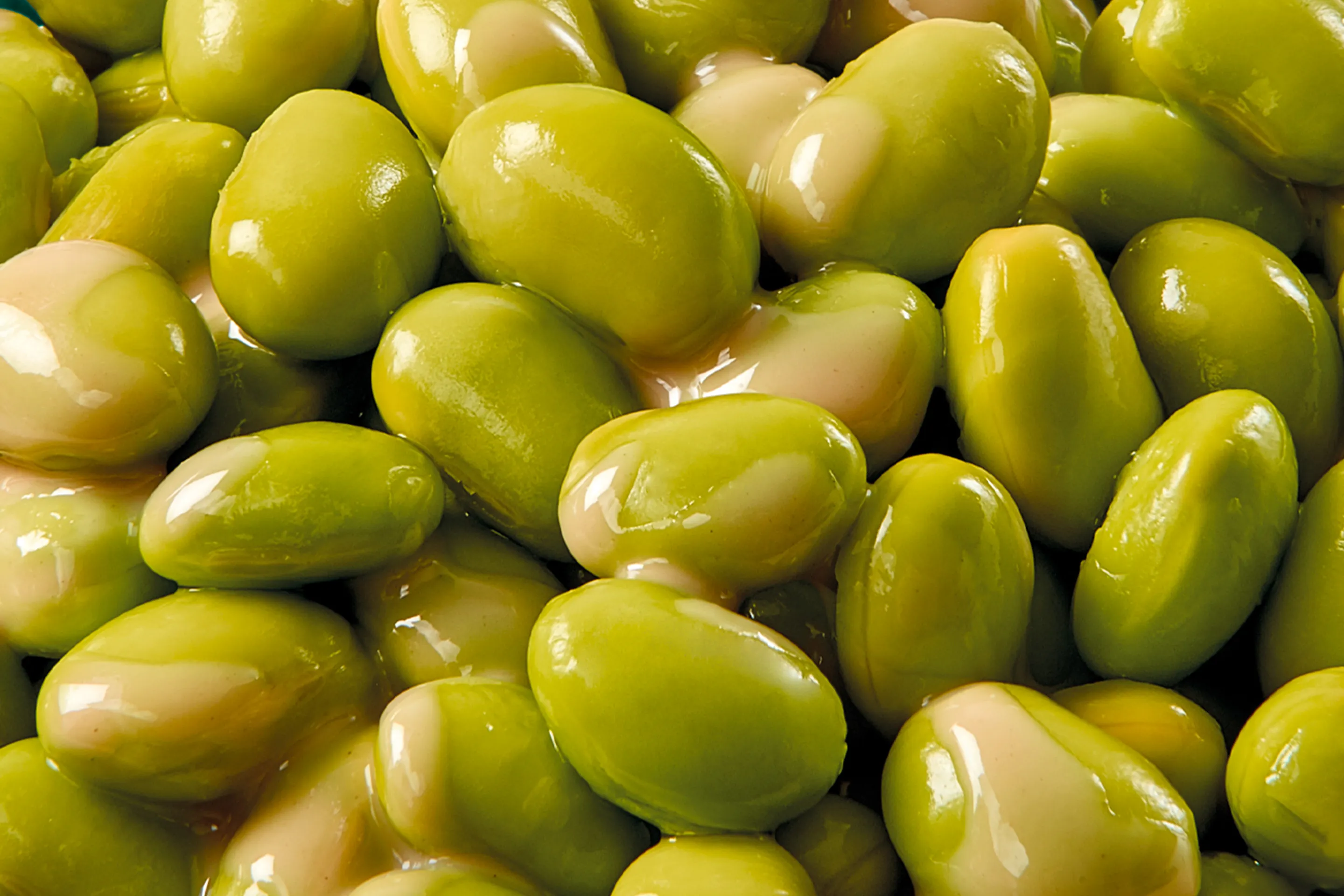 Edamame con salsa di soia e salsa di sesamo
