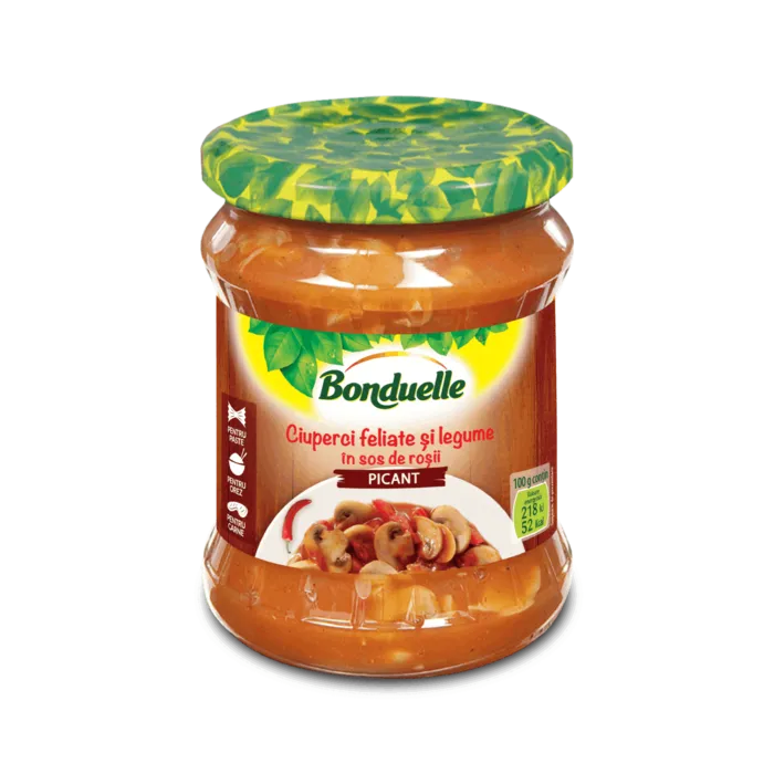 Ciuperci feliate și legume în sos de roșii picant