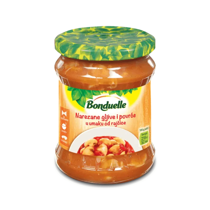 Narezane gljive i povrće u umaku od rajčice